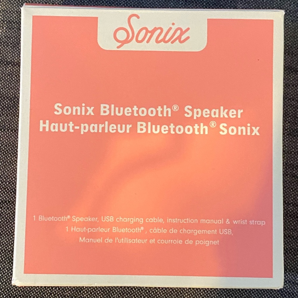 NEW Sonix Portable Bluetooth Speaker Cute Pink Girls Teens Wrist Strap USB Cable